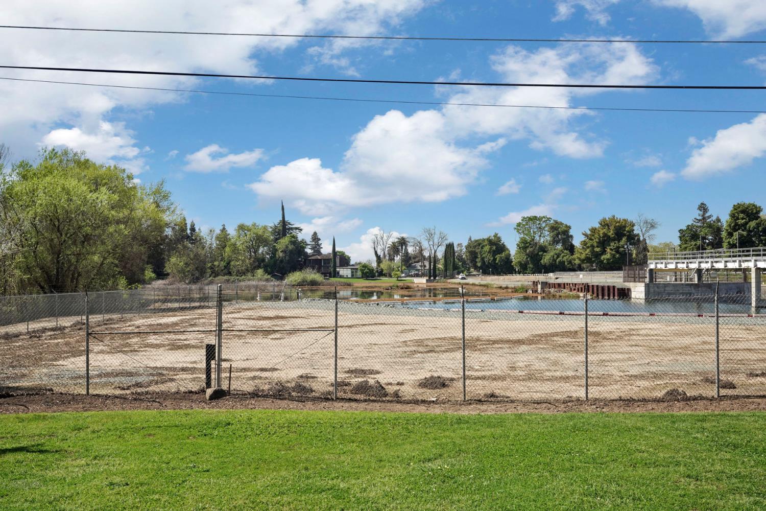 19250 North Lower Sacramento Road, Unit 22 Woodbridge, CA 95258 - Photo 28 of 30 a view of park with green space