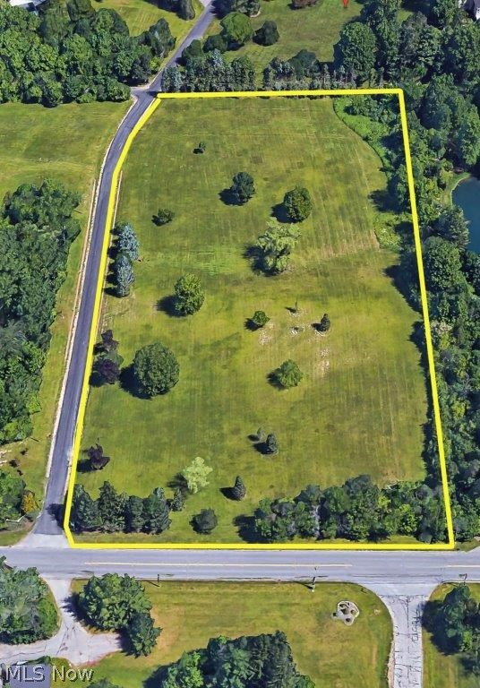 3485 Roundwood Road Hunting Valley, OH 44022 - Photo 2 of 5