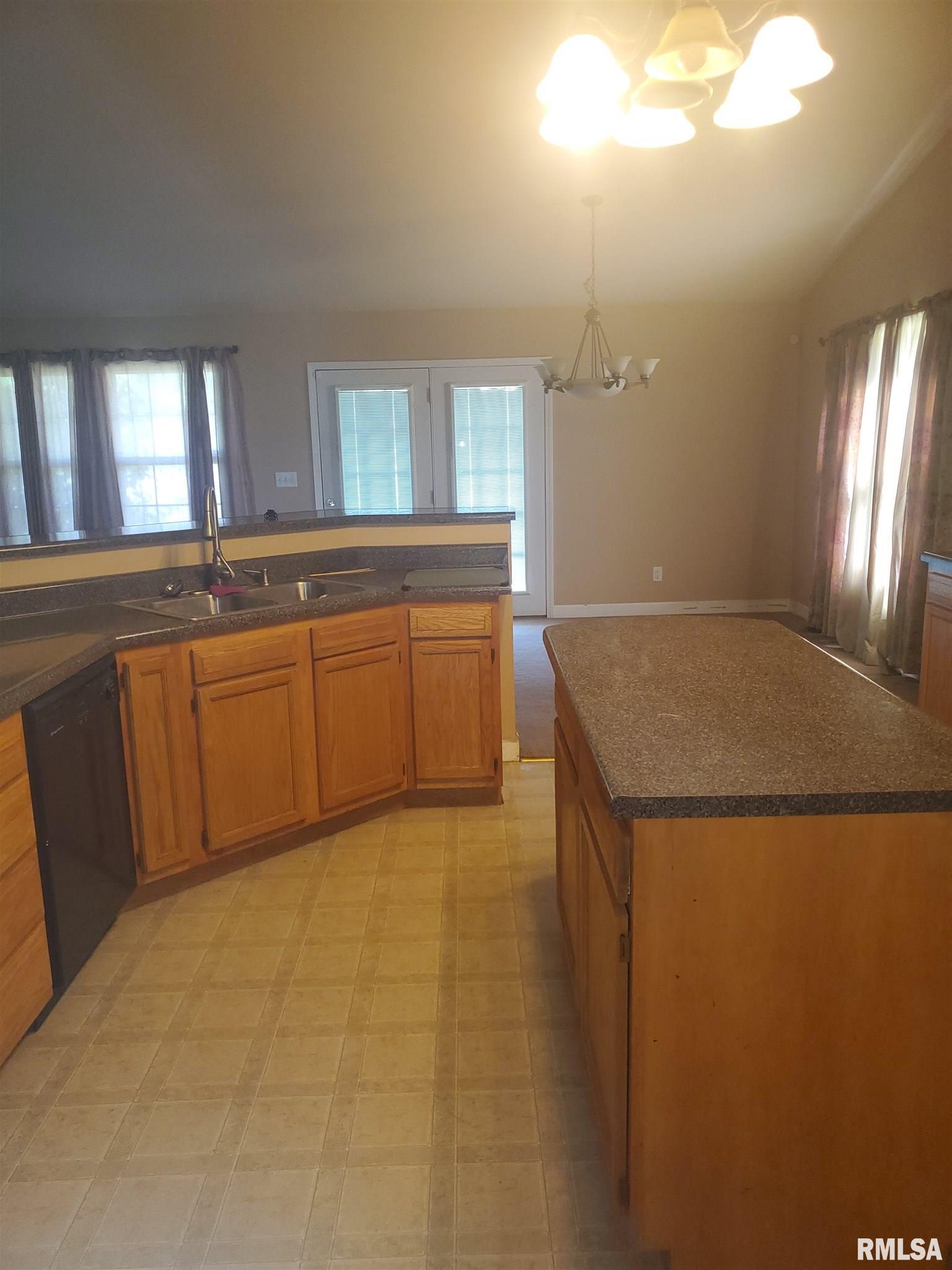 2732 Steiler Place Springfield, IL 62703 - Photo 7 of 29