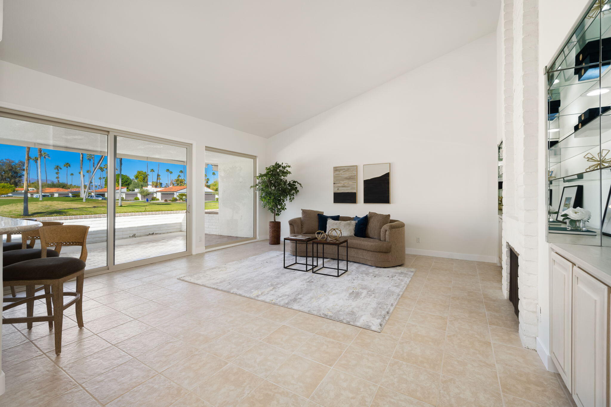 7 Ronda Drive Rancho Mirage, CA 92270 - Photo 3 of 44 3_37