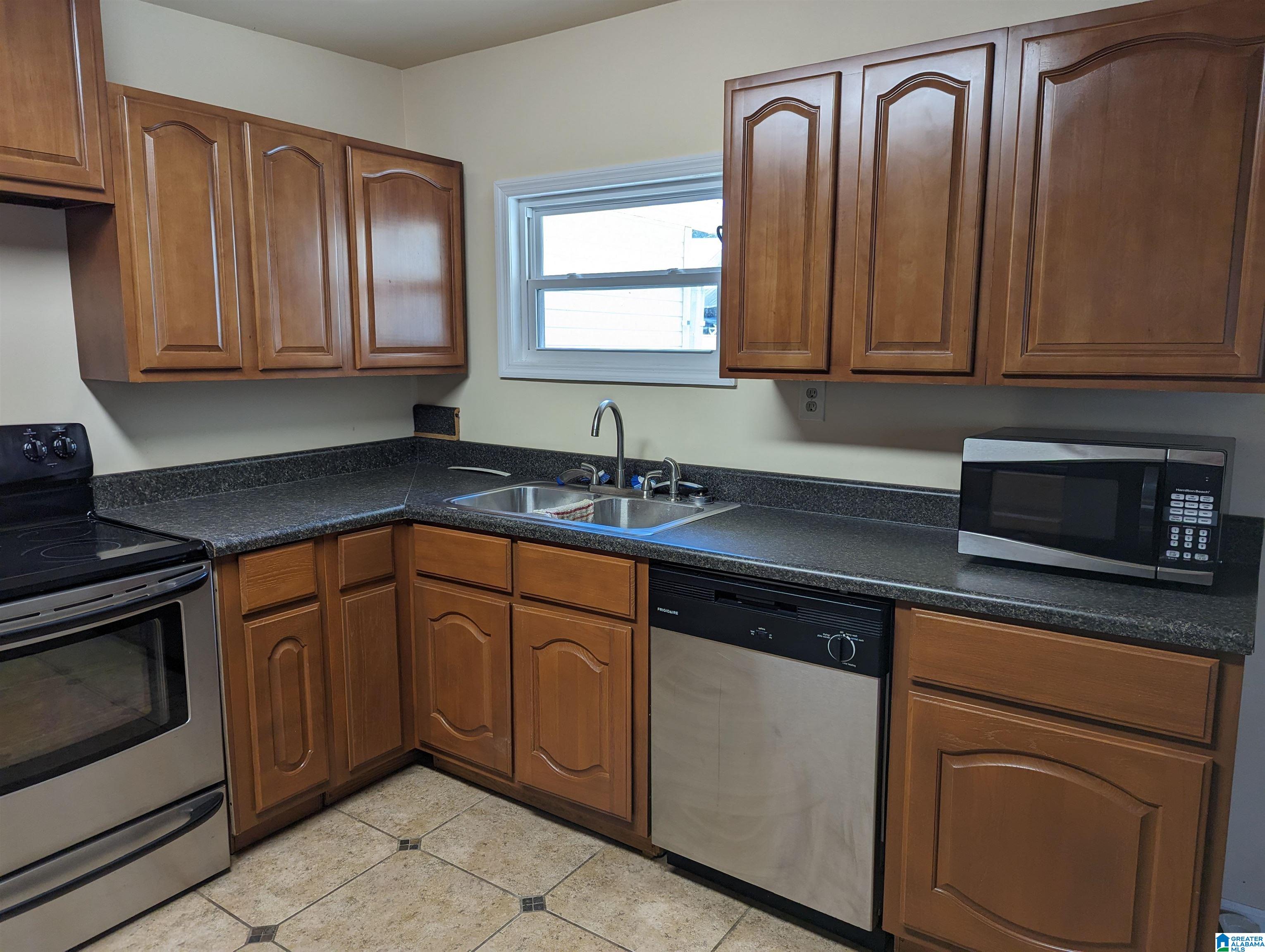 9709 Lazy S Road Warrior, AL 35180 - Photo 10 of 35