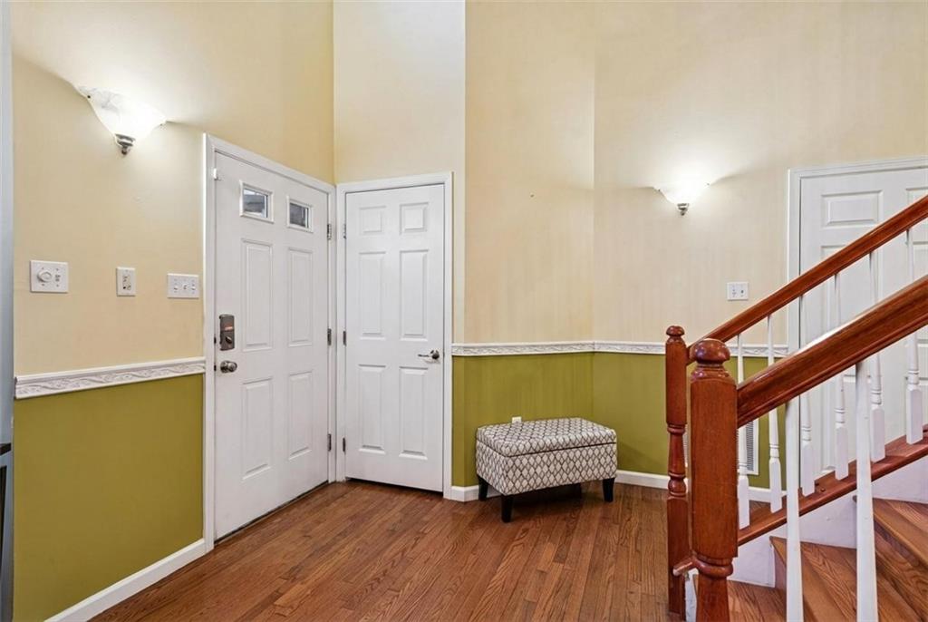 504 Azalea Lane Bridgeville, PA 15017 - Photo 3 of 34 Spacious entry