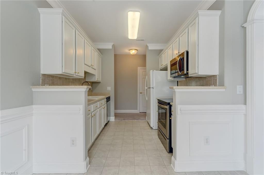 522 College Road, Unit 303 Greensboro, NC 27410 - Photo 16 of 43 Gallery Image 16