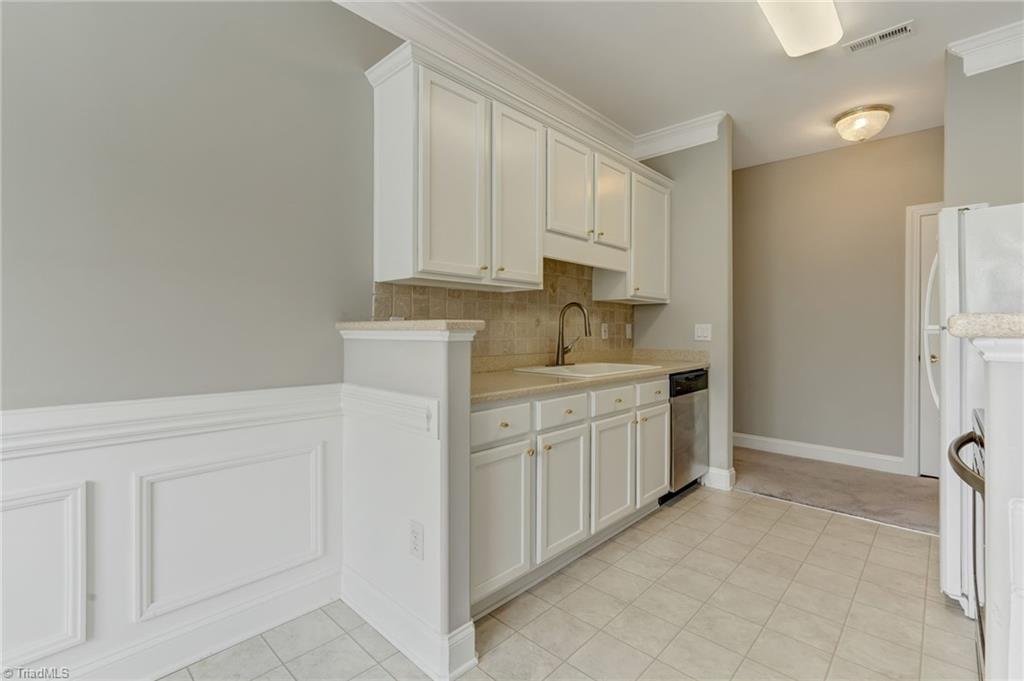 522 College Road, Unit 303 Greensboro, NC 27410 - Photo 18 of 43 Gallery Image 18