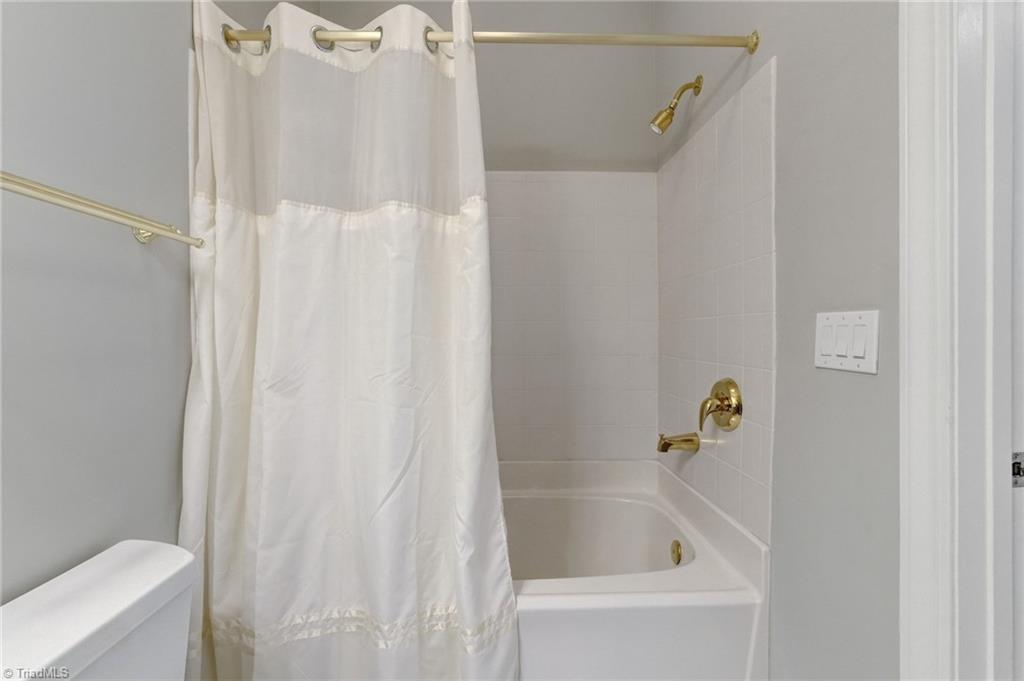 522 College Road, Unit 303 Greensboro, NC 27410 - Photo 31 of 43 Gallery Image 31