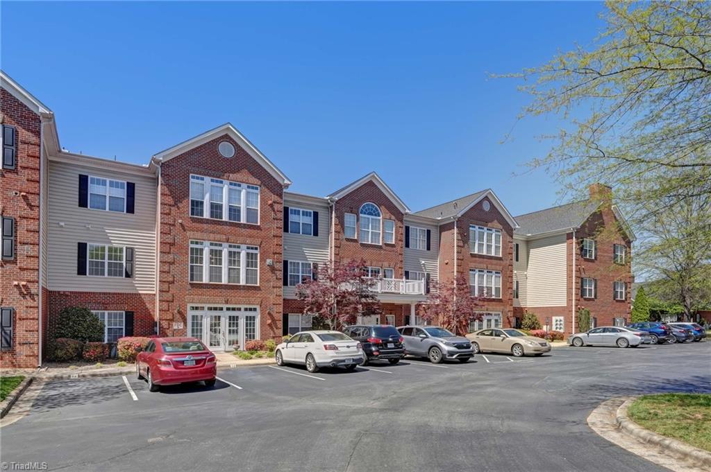 522 College Road, Unit 303 Greensboro, NC 27410 - Photo 32 of 43 Gallery Image 32