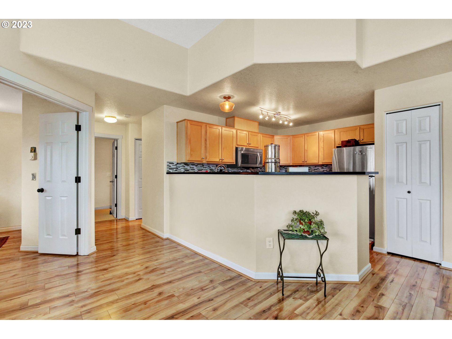 14735 Southwest Beard Road, Unit 201 Beaverton, OR 97007 - Photo 15 of 39 Gallery Image 15