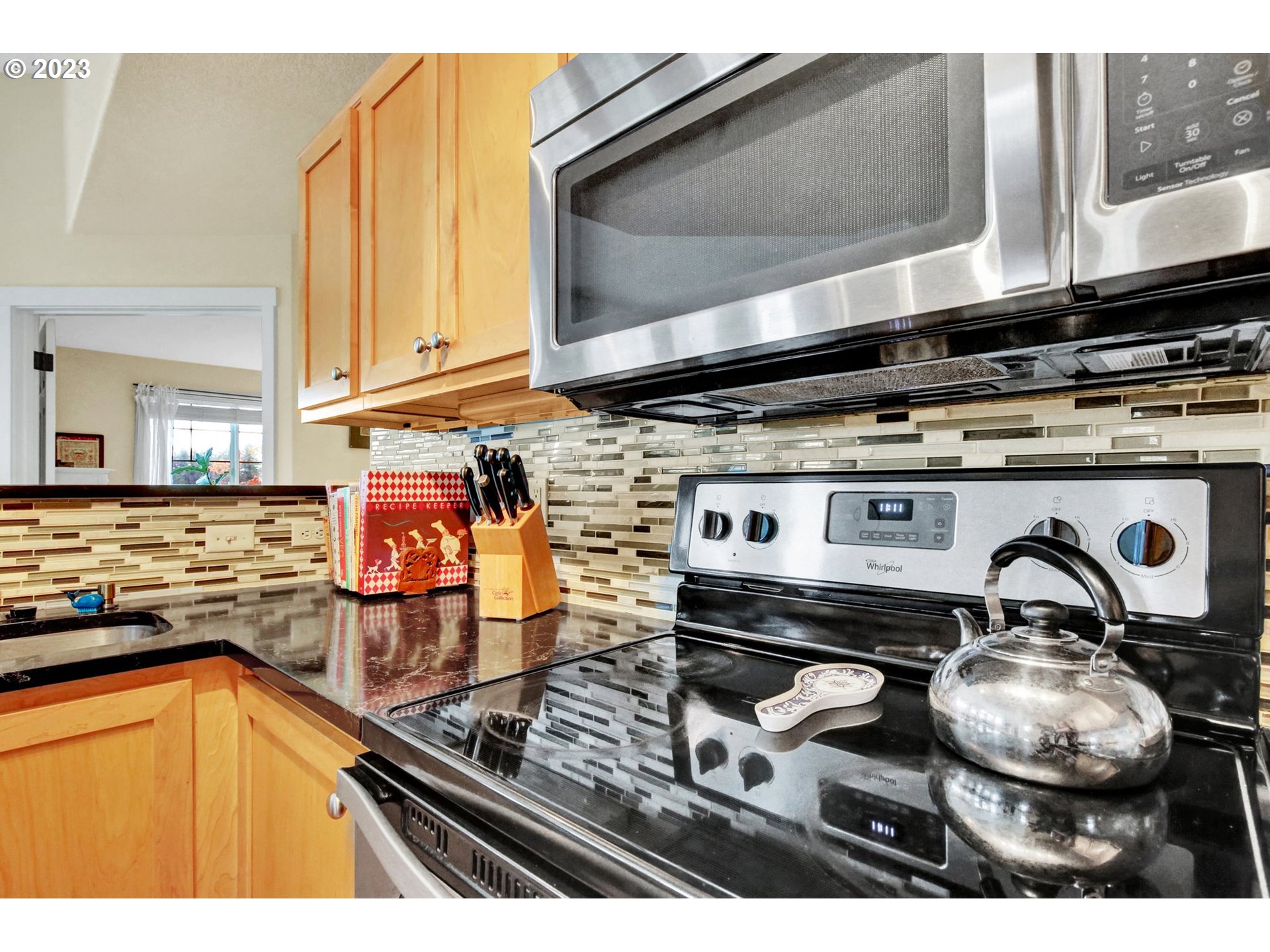 14735 Southwest Beard Road, Unit 201 Beaverton, OR 97007 - Photo 17 of 39 Gallery Image 17