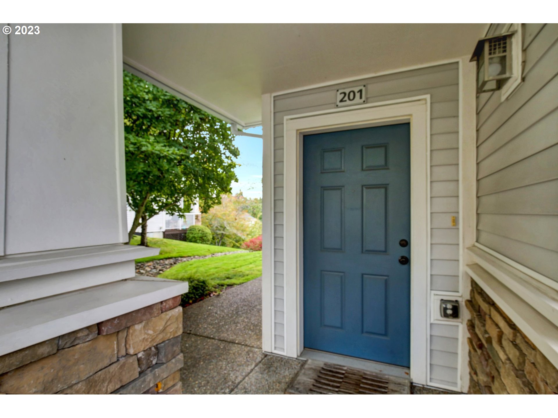 14735 Southwest Beard Road, Unit 201 Beaverton, OR 97007 - Photo 5 of 39 Gallery Image 5