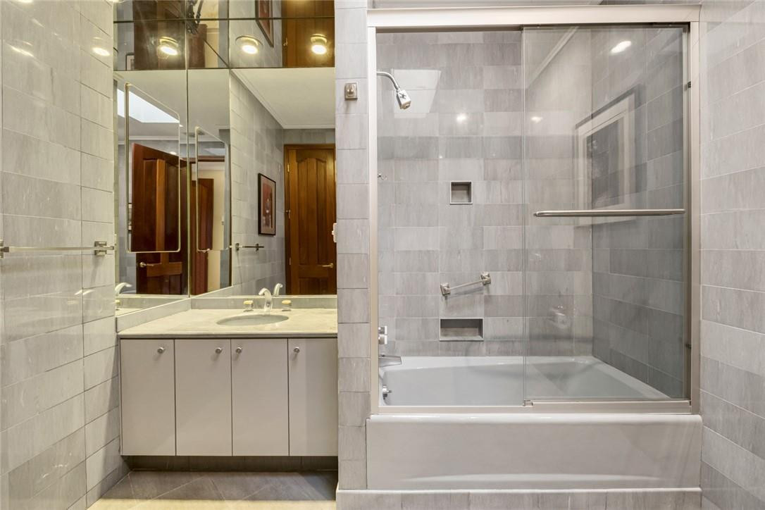 21914 Old Bridge Trail Boca Raton, FL 33428 - Photo 22 of 37 BATHROOM