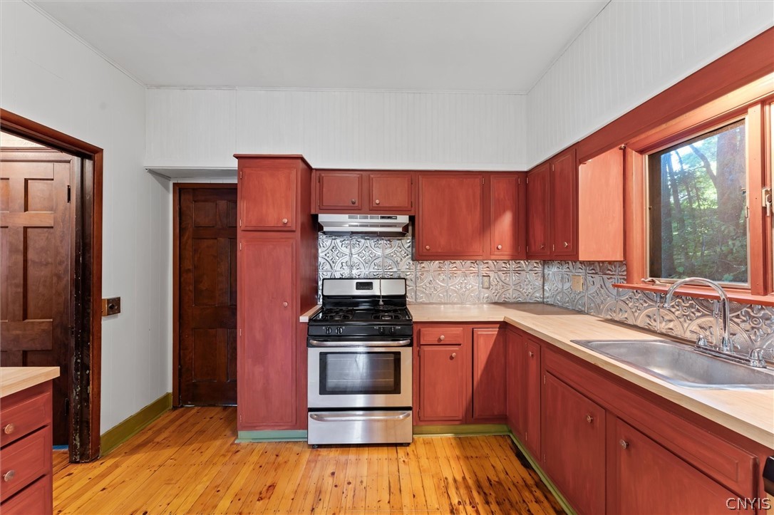 303 Barrington Road, Unit 5 Syracuse, NY 13214 - Photo 13 of 44 Newly update kitchen