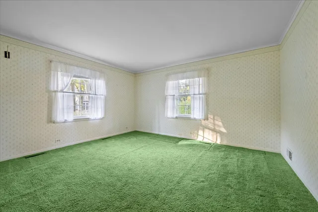 $899,000 | 236 Bristol Street, Northfield, IL 60093