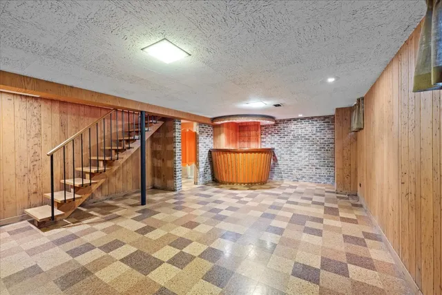 $899,000 | 236 Bristol Street, Northfield, IL 60093