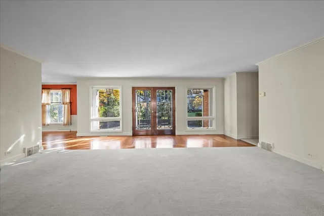 $899,000 | 236 Bristol Street, Northfield, IL 60093