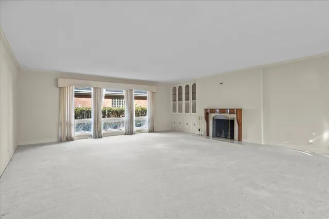 $899,000 | 236 Bristol Street, Northfield, IL 60093