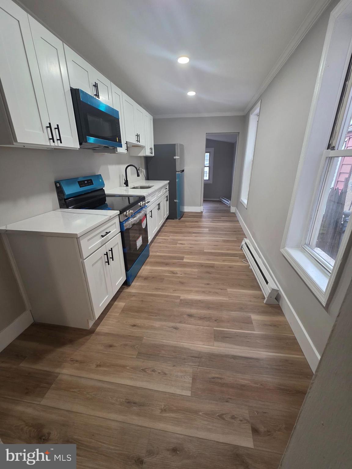 1034 Locust Street Reading, PA 19604 - Photo 4 of 12