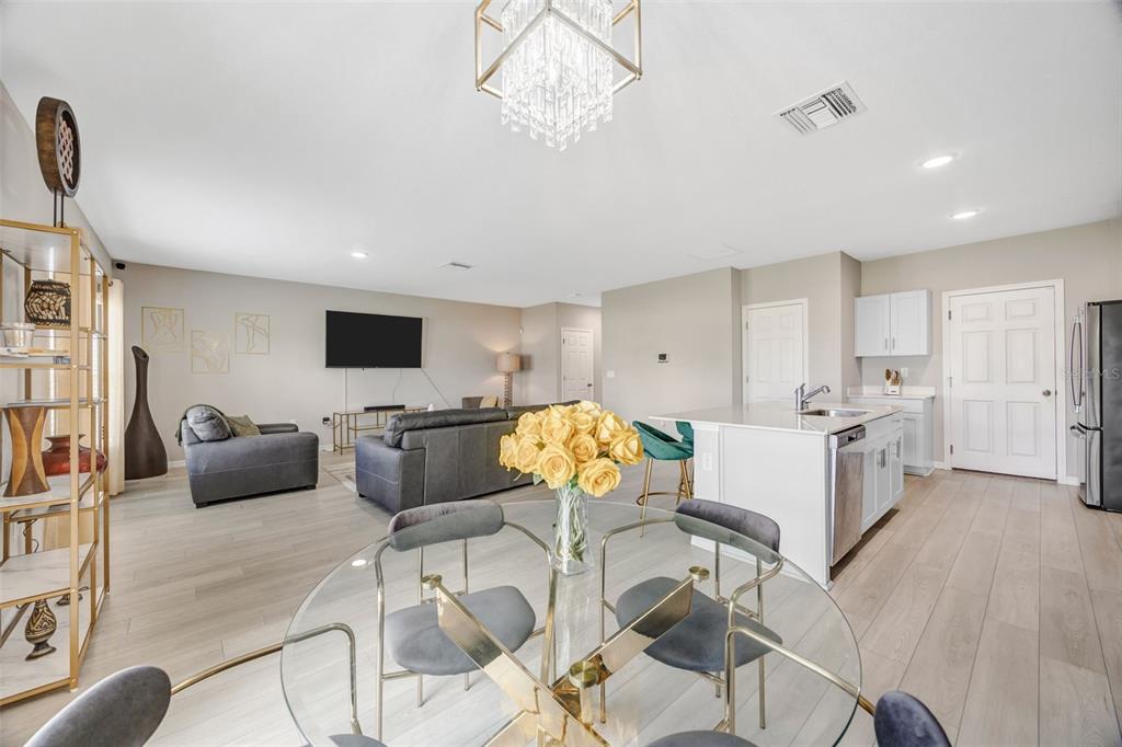 7571 Freesia Trace Wesley Chapel, FL 33545 - Photo 12 of 50