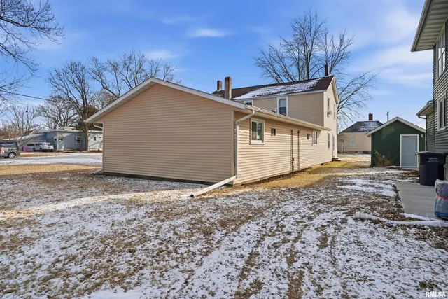 $120,000 | 105-109 Northeast 5th Avenue, Aledo, IL 61231