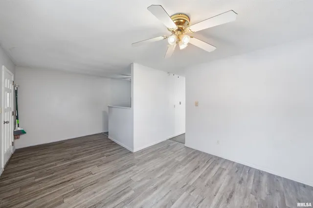 $120,000 | 105-109 Northeast 5th Avenue, Aledo, IL 61231