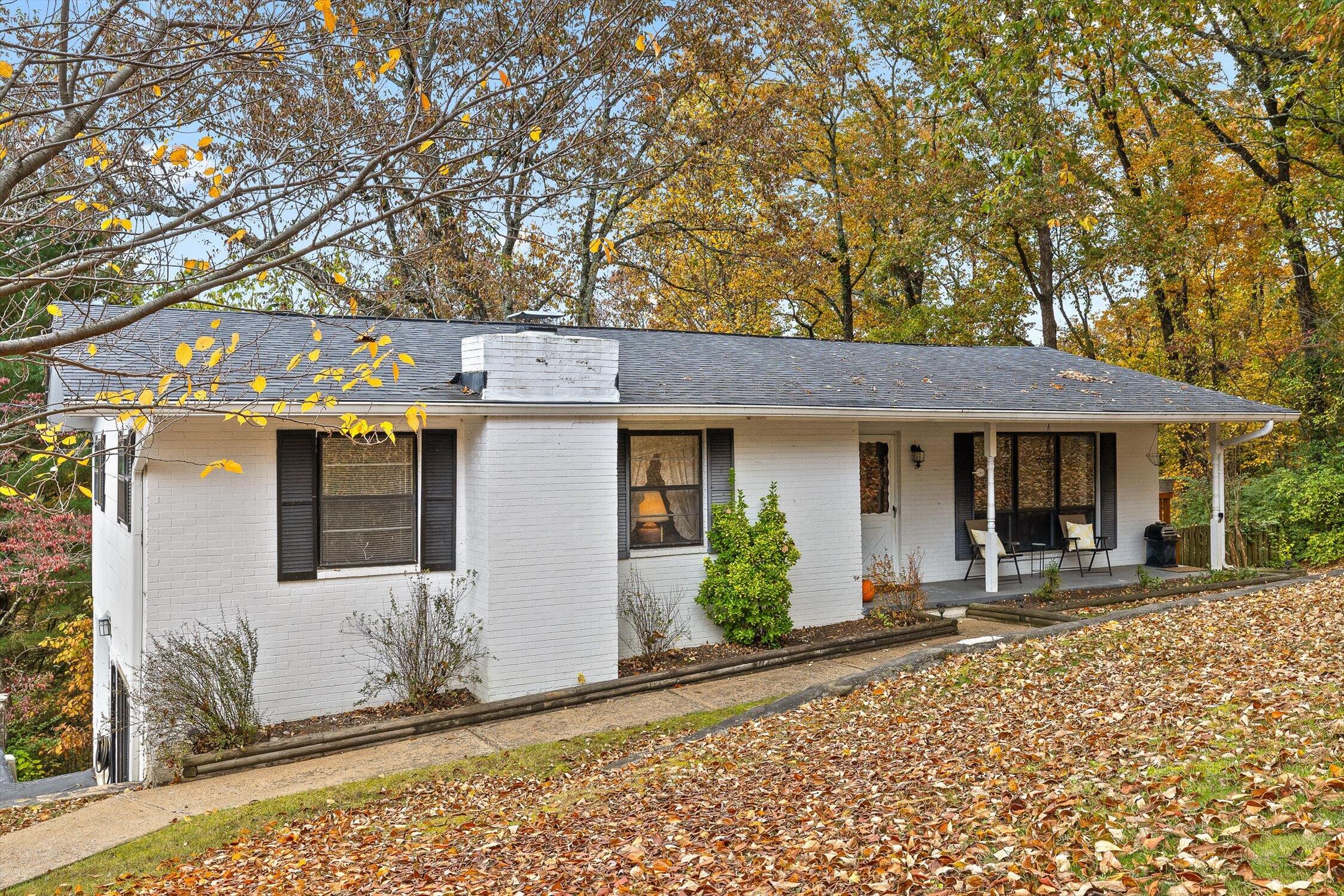 4524 Crestview Drive Red Bank, TN 37415 - Photo 4 of 53 18-Crestview-18