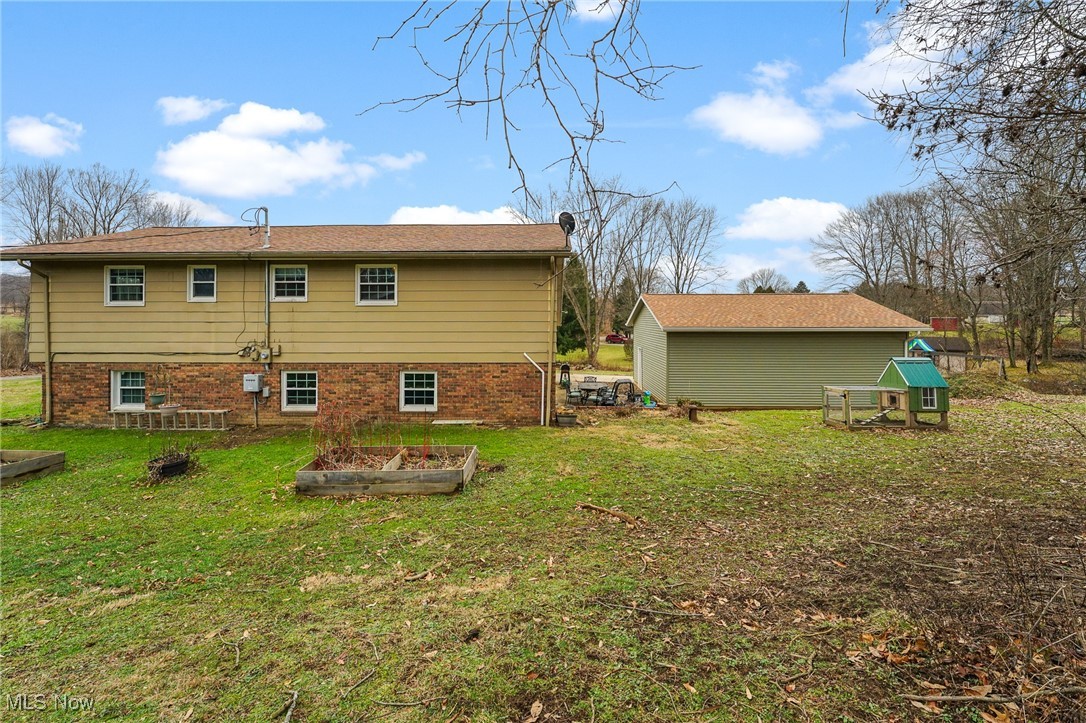 2974 Schotten Road Hubbard, OH 44425 - Photo 2 of 31
