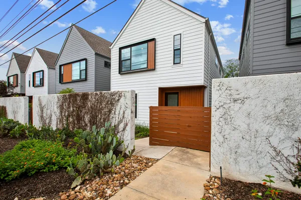 $745,000 | 4020 Airport Boulevard, Unit 14, Austin, TX 78722