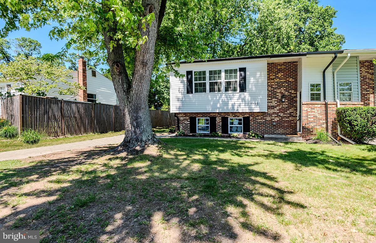 7730 Middlegate Court Pasadena, MD 21122 - Photo 4 of 51