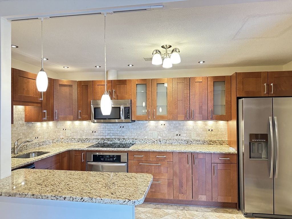 1006 Paradise Road, Unit PHN Swampscott, MA 01907 - Photo 7 of 35