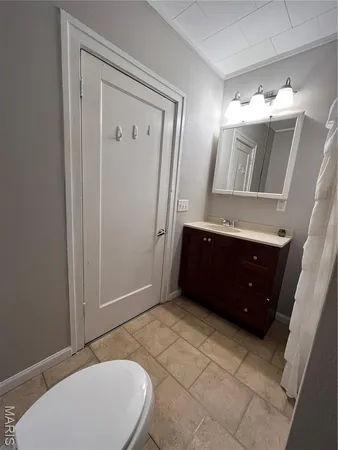 $1,350 | 120 West St Louis Street, Lebanon, IL 62254