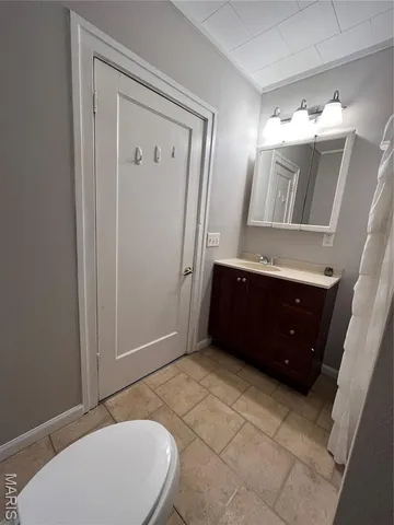 $1,350 | 120 West St Louis Street, Lebanon, IL 62254