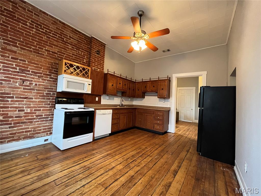 120 West St Louis Street Lebanon, IL 62254 - Photo 6 of 17