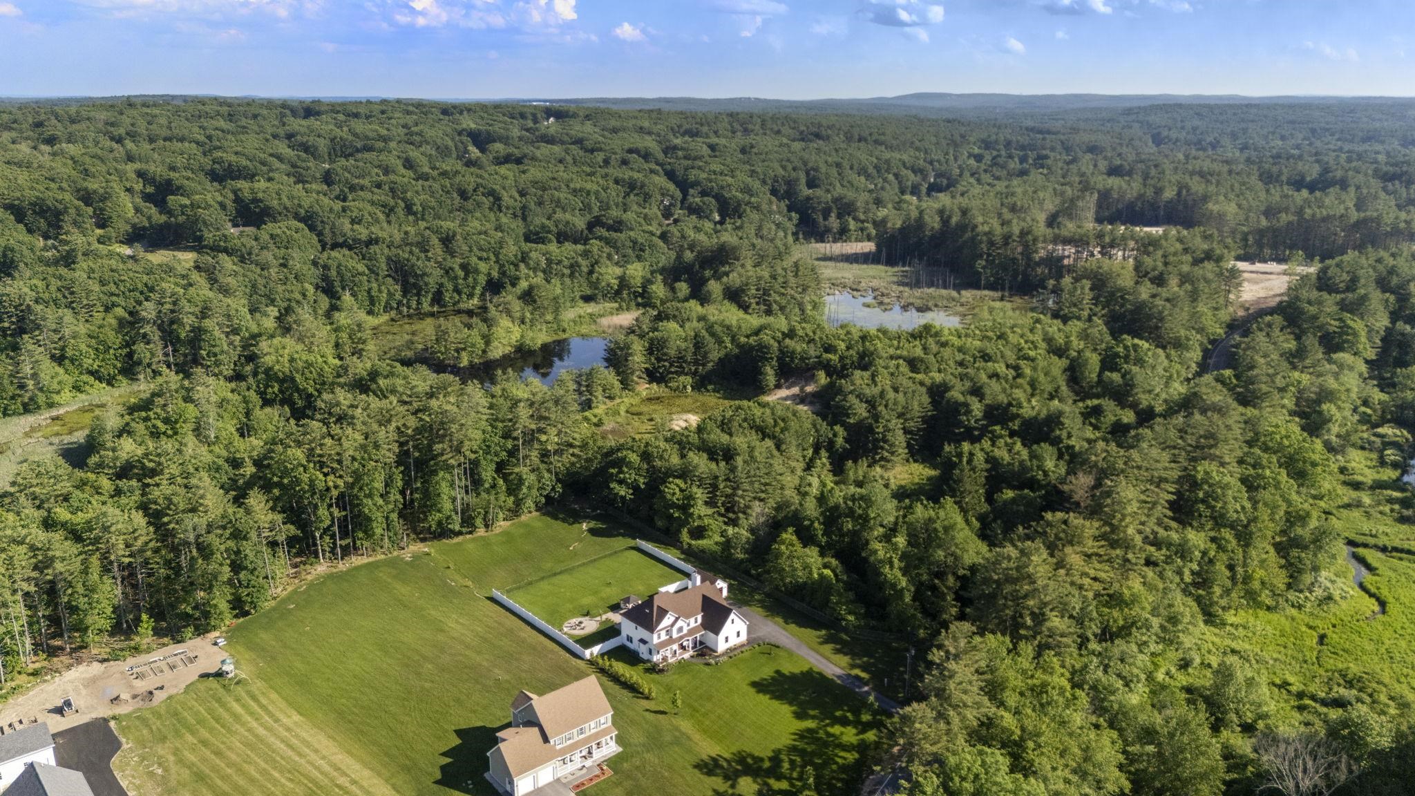 152 South Road Londonderry, NH 03053 - Photo 57 of 60