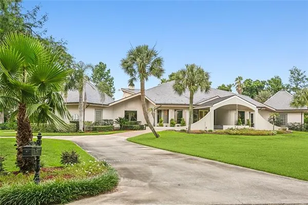 $1,690,000 | 738 English Turn Lane, New Orleans, LA 70131