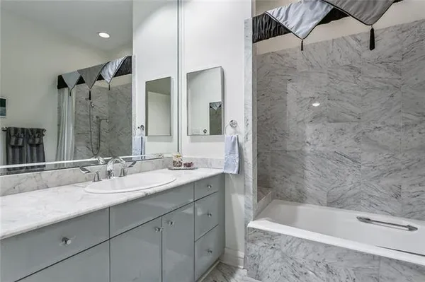 $1,690,000 | 738 English Turn Lane, New Orleans, LA 70131