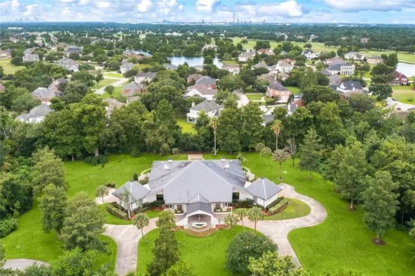$1,690,000 | 738 English Turn Lane, New Orleans, LA 70131