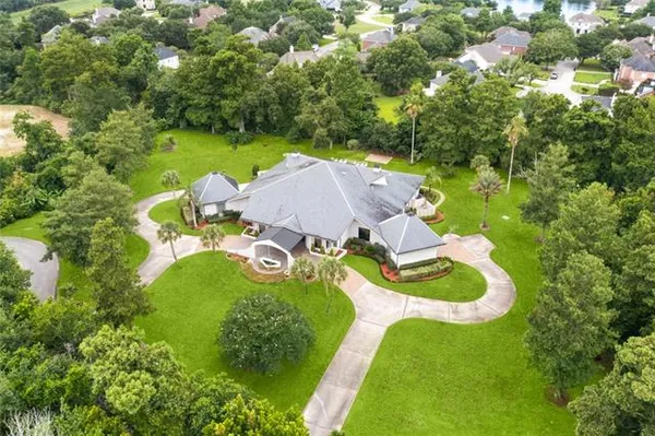$1,690,000 | 738 English Turn Lane, New Orleans, LA 70131