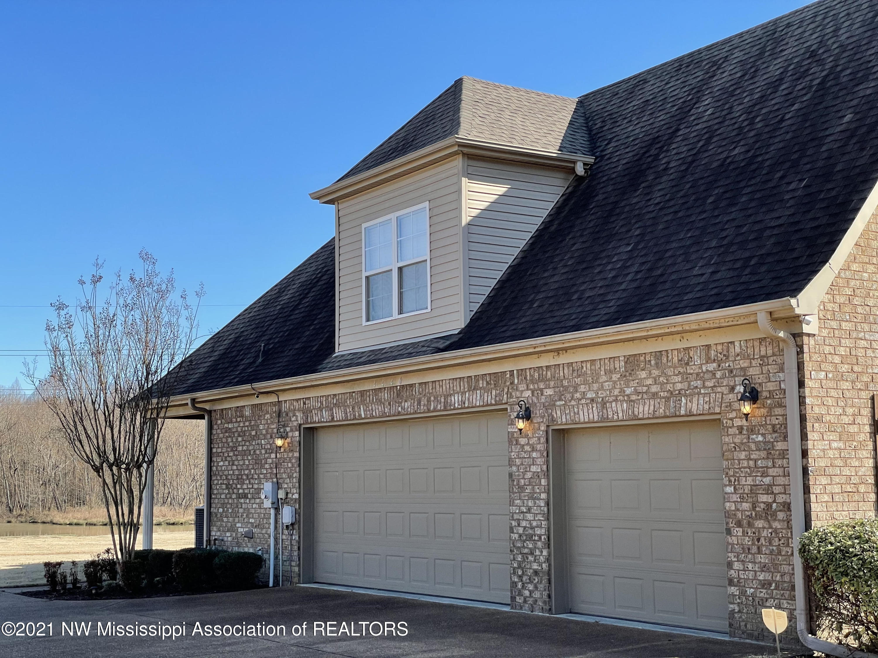 4440 Center Hill Road Olive Branch, MS 38654 - Photo 19 of 23 3 car garage