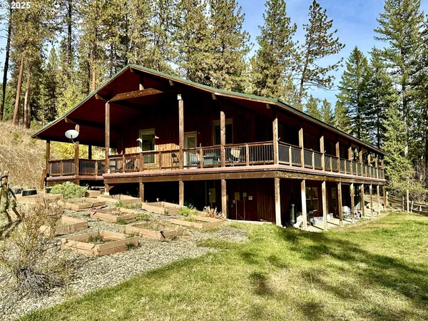 $699,000 | 48144 East Pine Creek Road, Halfway, OR 97834