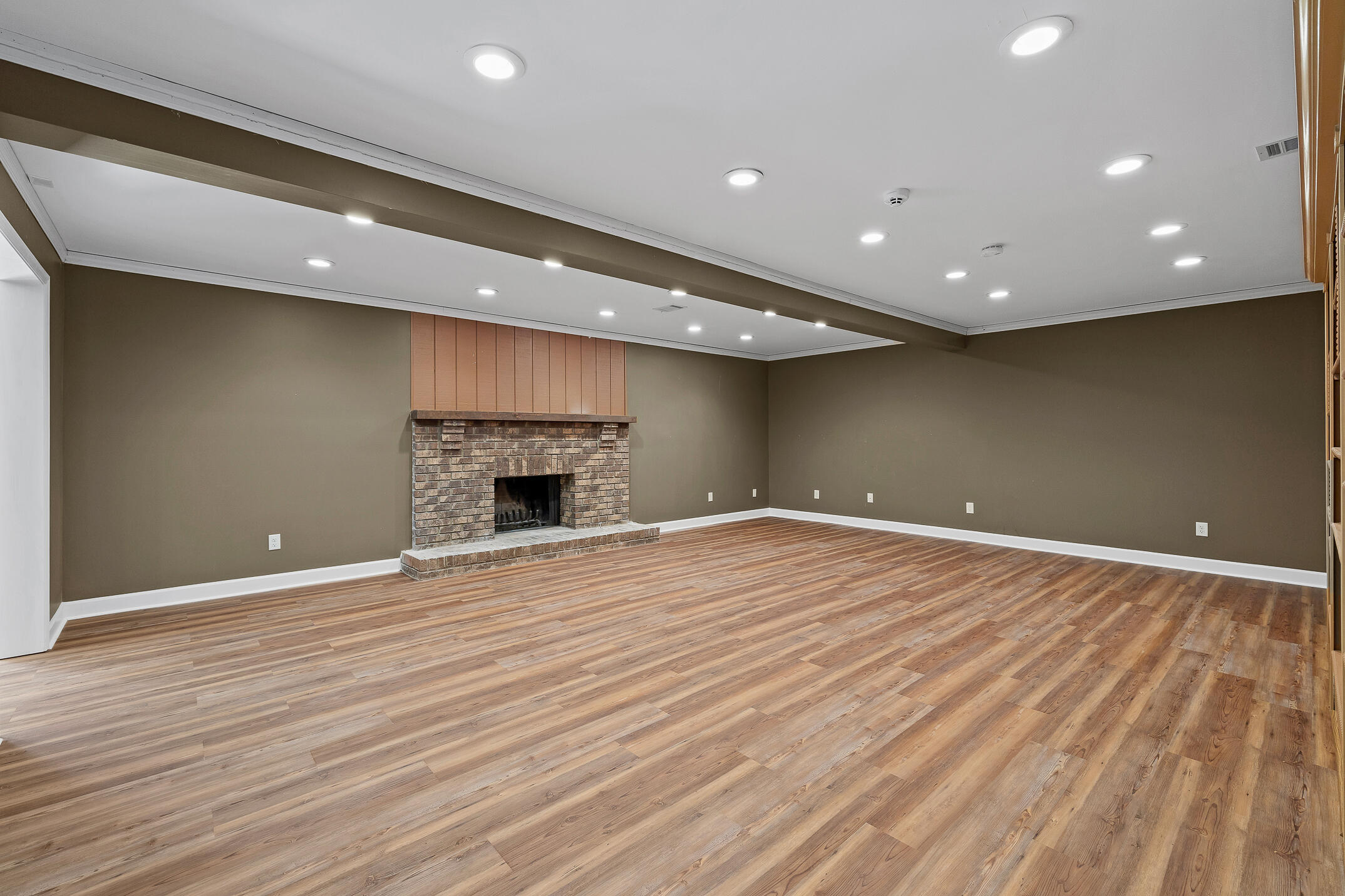 2040 Rock Bluff Road Hixson, TN 37343 - Photo 25 of 33 Basement family room