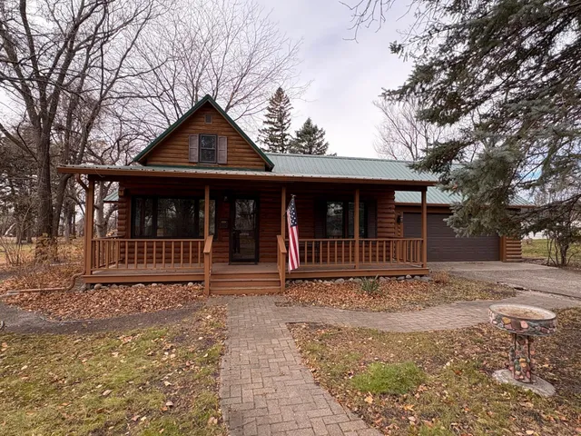 $174,500 | 208 21st Street South, Benson, MN 56215