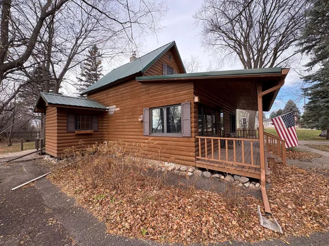 $174,500 | 208 21st Street South, Benson, MN 56215