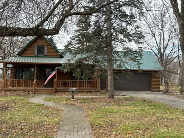 $174,500 | 208 21st Street South, Benson, MN 56215