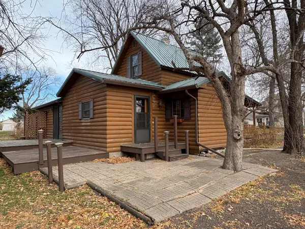 $174,500 | 208 21st Street South, Benson, MN 56215