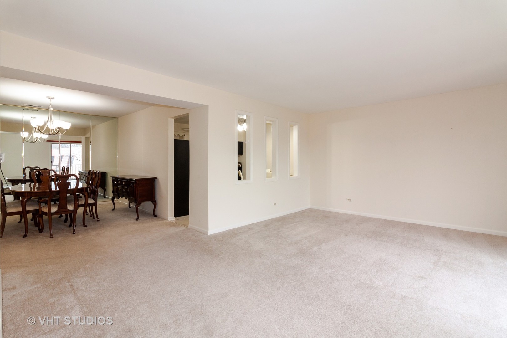 4050 Dundee Road, Unit 203 Northbrook, IL 60062 - Photo 3 of 9