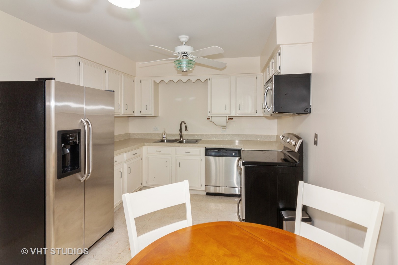 4050 Dundee Road, Unit 203 Northbrook, IL 60062 - Photo 4 of 9