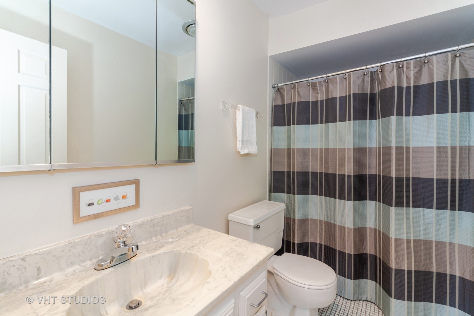 4050 Dundee Road, Unit 203 Northbrook, IL 60062 - Photo 8 of 9
