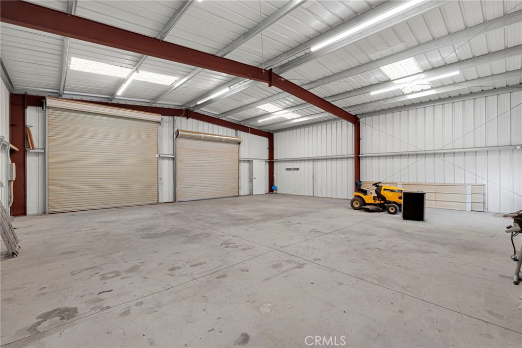 6271 Smoke Tree Road Phelan, CA 92371 - Photo 19 of 28 Shop Interior 3