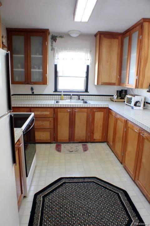 Kitchen1.jpg