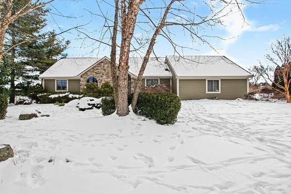 $585,000 | 1335 North Silo Ridge Drive, Ann Arbor, MI 48108