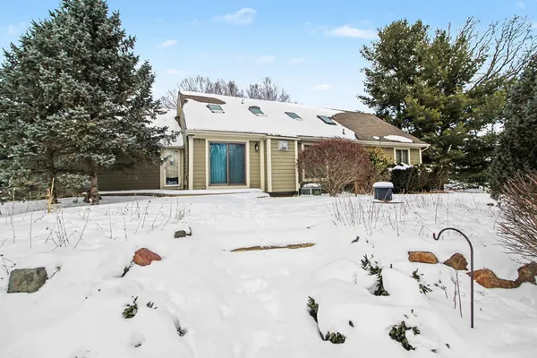 $585,000 | 1335 North Silo Ridge Drive, Ann Arbor, MI 48108